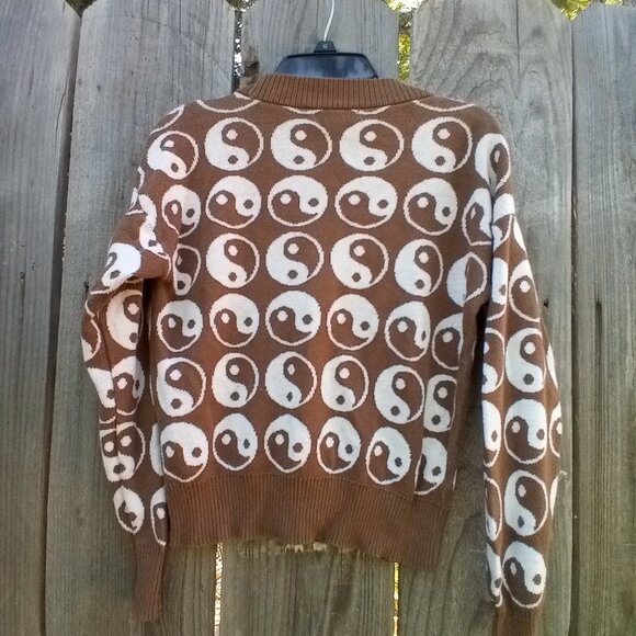 NIKKAK CARDIGAN JUNIORS SIZE XS BROWN YIN YAN PRINT THREE BUTTON CLOSURE STRETCH - Picture 7 of 8